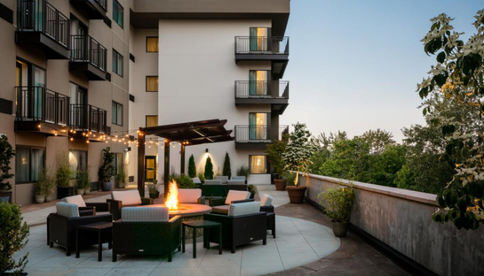 Outdoor Terrace at Courtyard