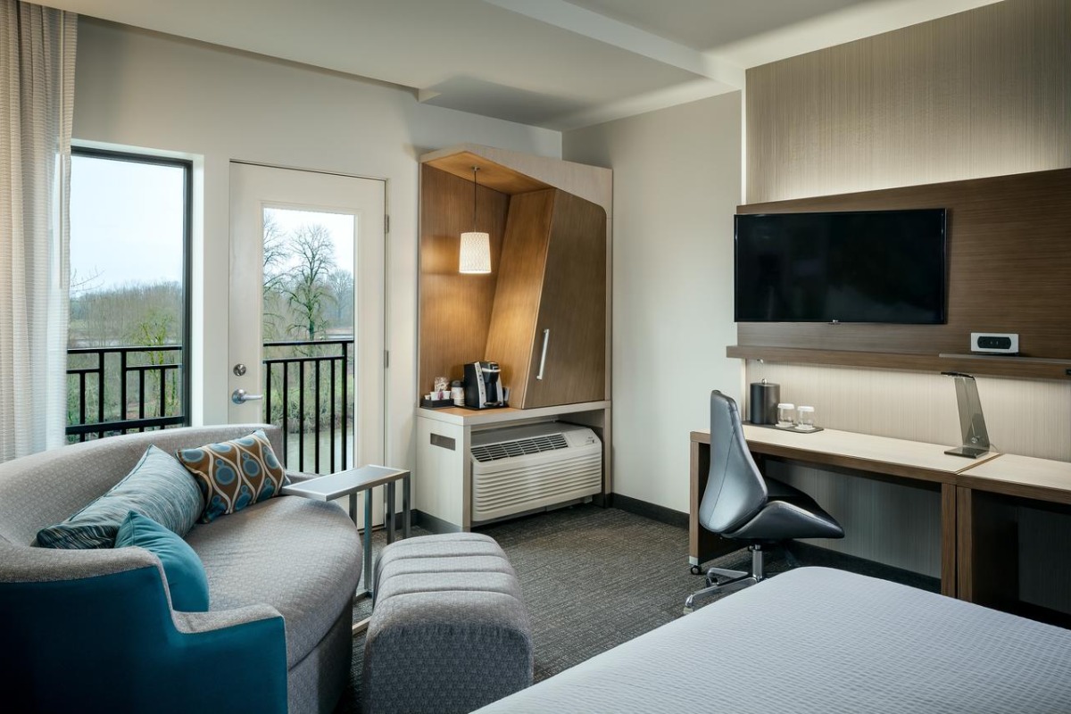 Courtyard by Marriott Corvallis King Room