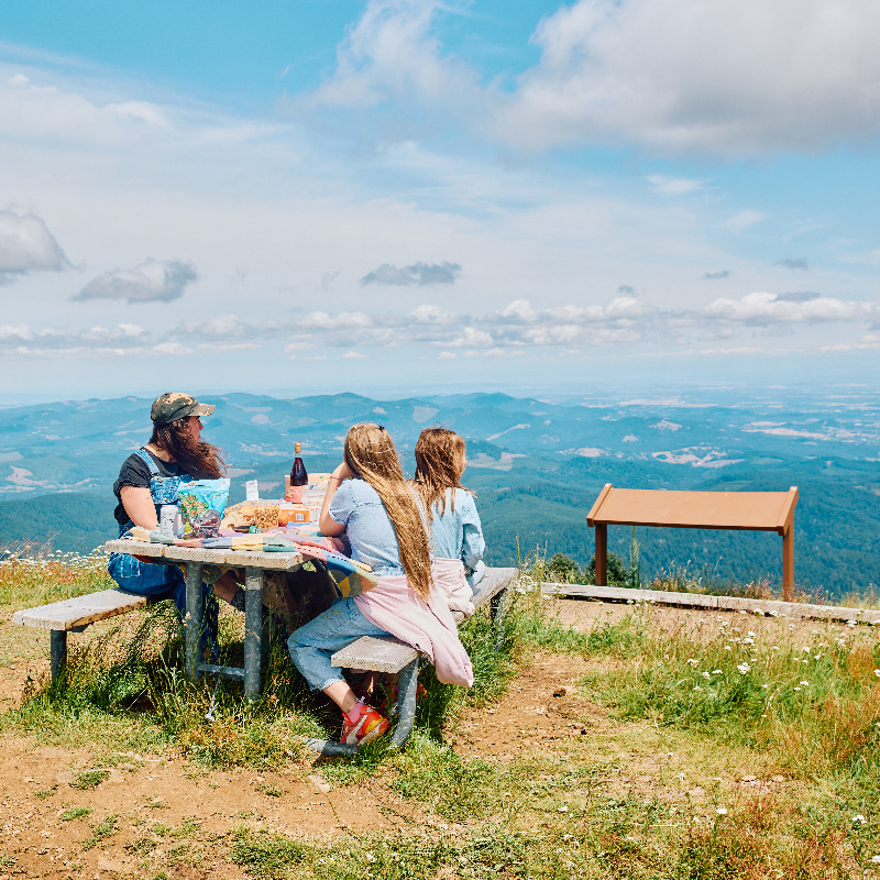 Marys Peak, Philomath, Oregon - Family picnicking on Marys Peak